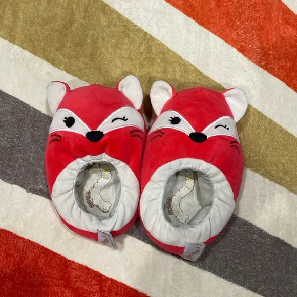 4/$10 Squishmallow slippers size 13/1 Fifi the Fox - Picture 1 of 2